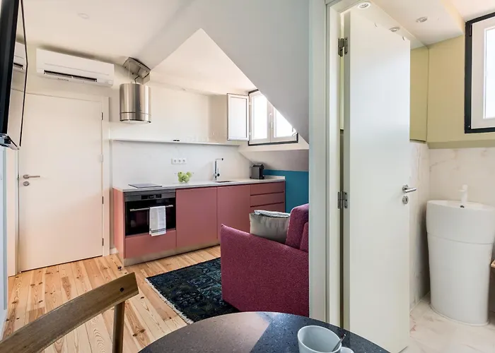 Joivy Flats Next To Rossio Square And Main Attractions *