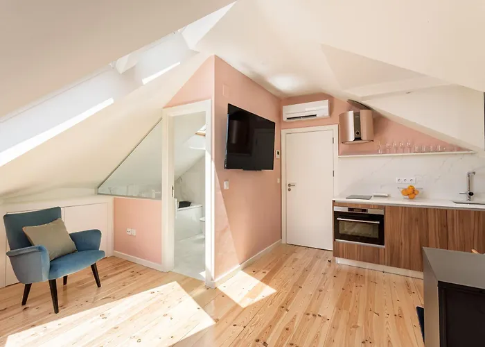 Joivy Flats Next To Rossio Square And Main Attractions * ליסבון