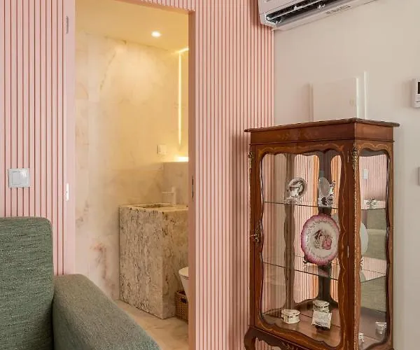 Joivy Flats Next To Rossio Square And Main Attractions * Lisboa
